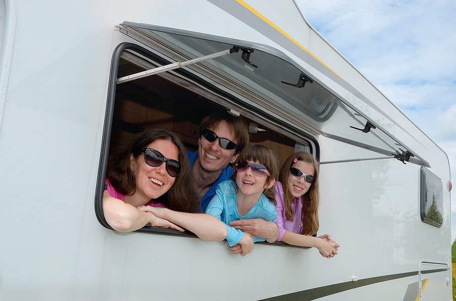 4 Reasons a Motorhome Rental is Perfect for a Family Vacation